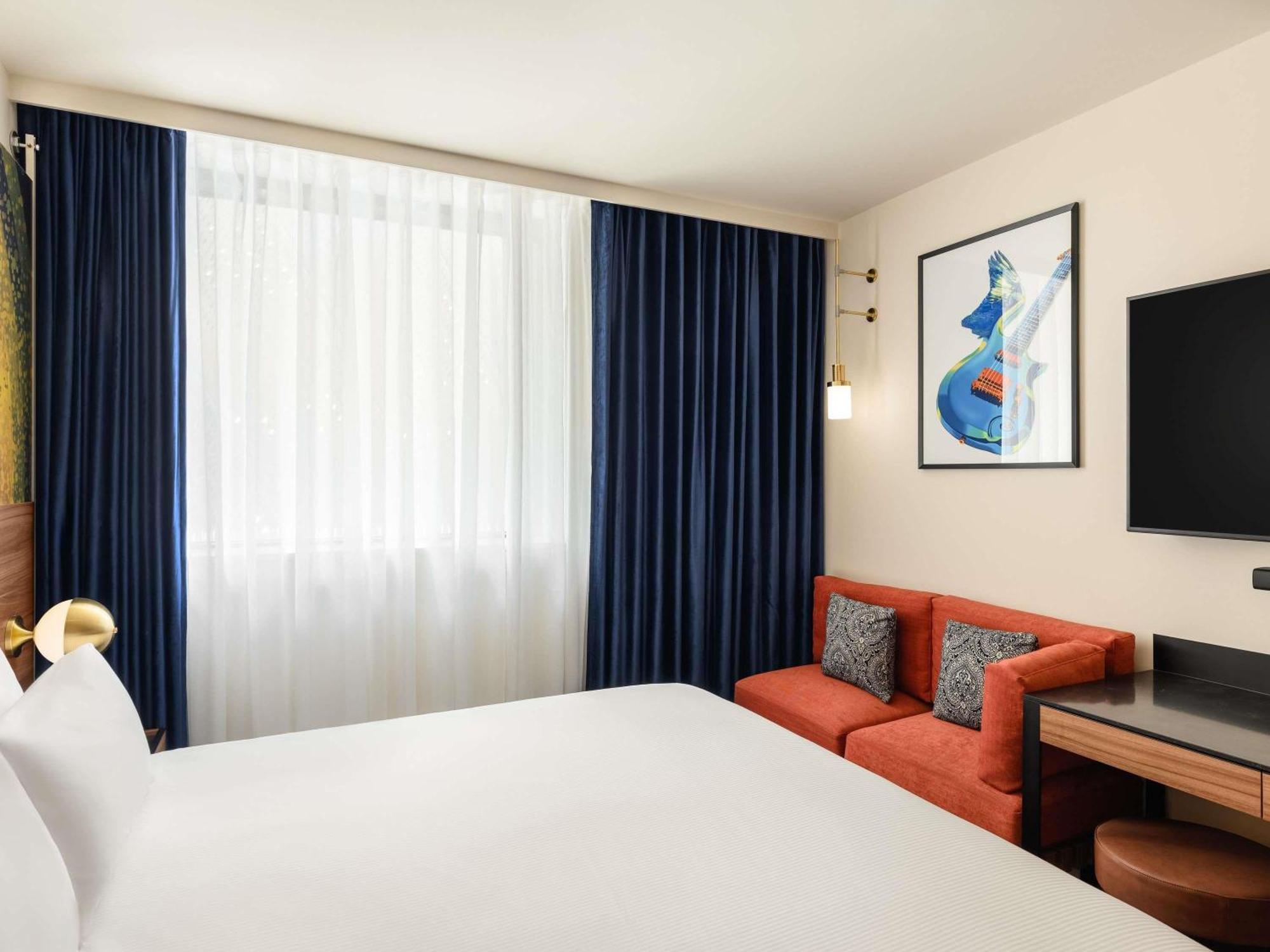 Urban Compact Room